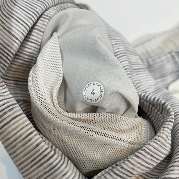 Lululemon Pants Drawstring 4 Gray and White Fabric - Picture 9 of 10